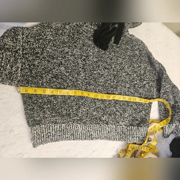 Anthropologie Ruby Moon Women's cropped hooded sweater XS Gray - Picture 5 of 8